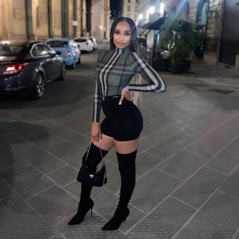 Authentic Burberry turtleneck fitted top